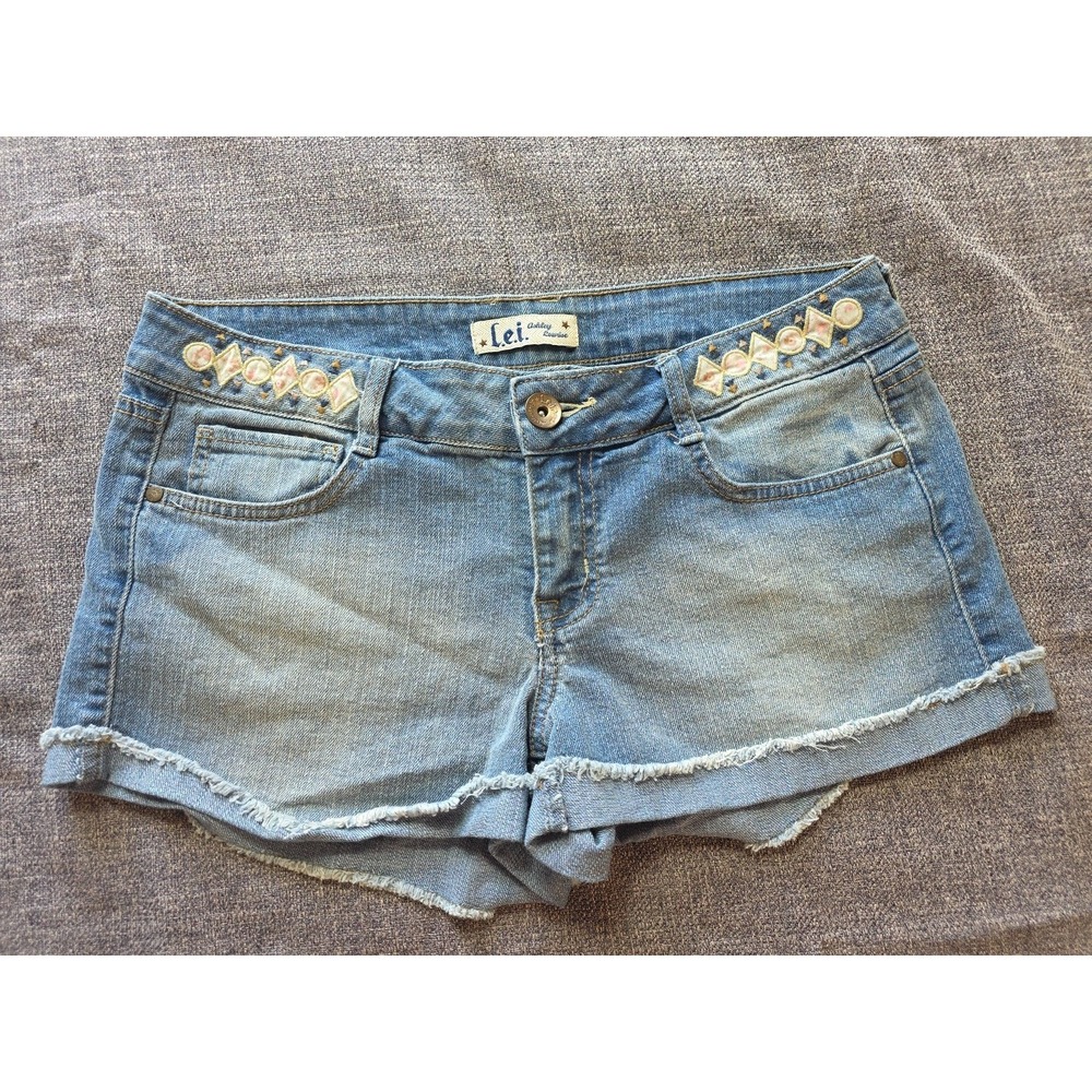 LEI Ashley Low Rise Shorts Womens Juniors Size 9 Blue Patch work Stretch Raw Hem